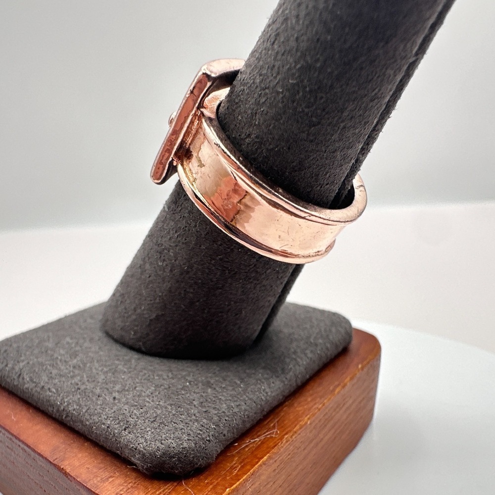 Vintage 90s Rose Gold Tone Resin Belt Buckle Fashion Ring Statement Jewelry - Picture 6 of 8
